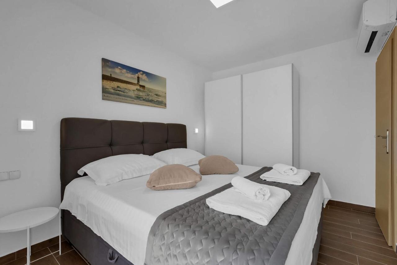 Ivan Sea View Apartment Makarska Esterno foto